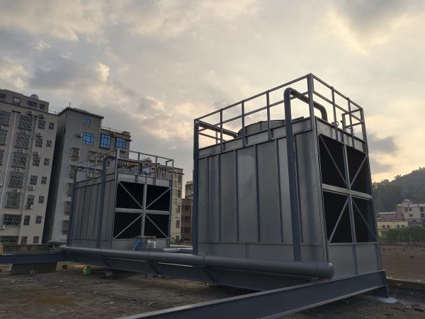 冷卻塔配件之間的配合相當重要及風機葉片出現斷裂應如何處理,冷卻塔配件圖片